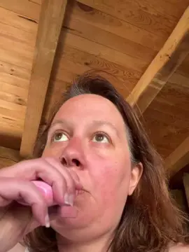 Zelda251  live sex cam