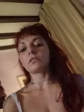 Giulia689  live sex cam