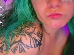 Darlingskiesxo  live sex cam
