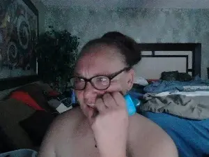 Shilohwhite  live sex cam
