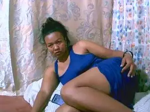 Charonne02  live sex cam