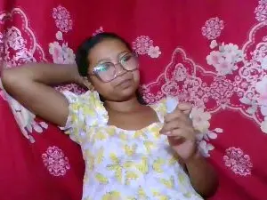 Elinah_xxx  live sex cam