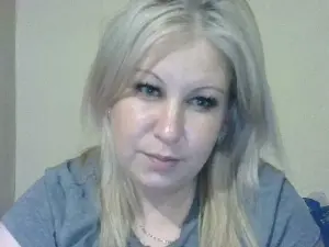 IpinaZara  live sex cam