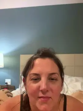 Lillian_luv  live sex cam