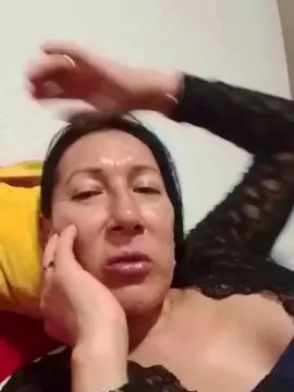 Tulatina90  live sex cam