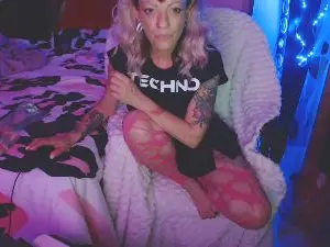 Sexycaperuza  live sex cam