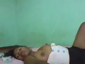Ashley69  live sex cam