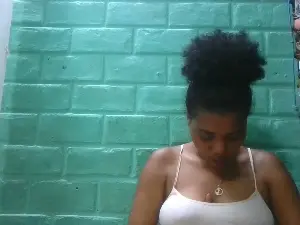 Tiana31  live sex cam