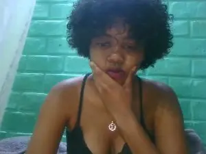Tiana31  live sex cam