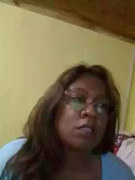 MimiChubby31  live sex cam