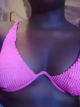 Liliane25  live sex cam