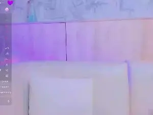 DarlyHooper  live sex cam