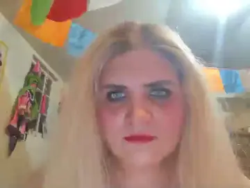 Twistedkitty69  live sex cam