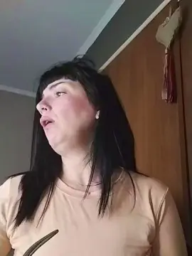 Wildrousse  live sex cam