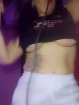 Wildrousse  live sex cam