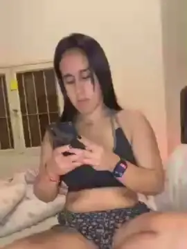 Ateneakeens6  live sex cam