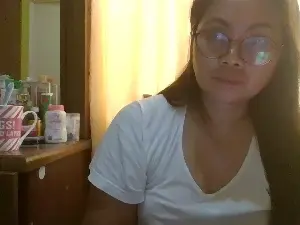 Monicabrave79  live sex cam