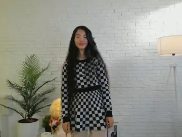 SynthiaDiebol  live sex cam