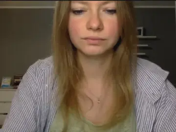 Sexy_millie01  live sex cam