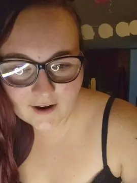 Bootyquinn  live sex cam