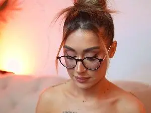 AileenKiss  live sex cam