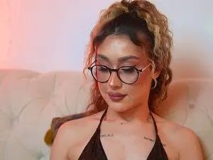 AileenKiss  live sex cam