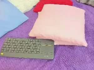 Meganqueen2  live sex cam