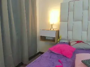 Meganqueen2  live sex cam