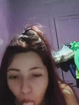Pelirrojandrea3  live sex cam