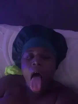 JuicyCatP  live sex cam