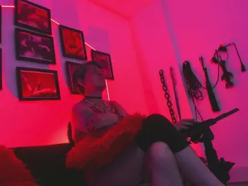 MistressNyx_cg  live sex cam