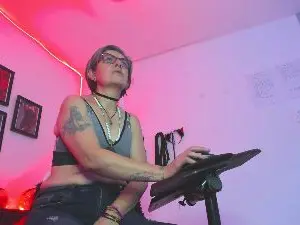 MistressNyx_cg  live sex cam