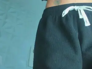 Hellen_Sky  live sex cam