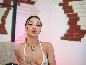 MaraJolie  live sex cam