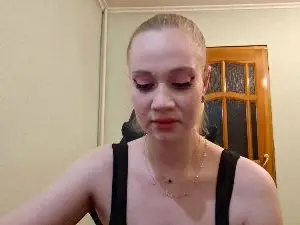 Lindaxxcrow  live sex cam