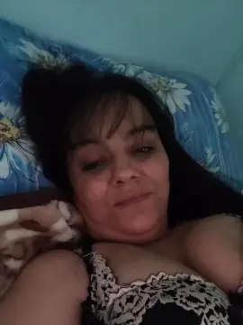 Annalyluky  live sex cam