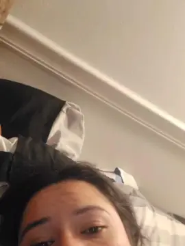 Gisell25  live sex cam