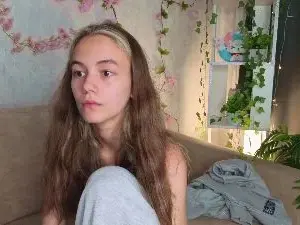 AnnaleeGhamdi  live sex cam