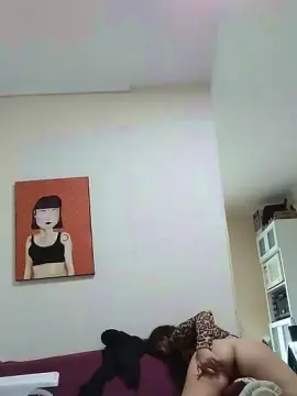 Almenddra2  live sex cam
