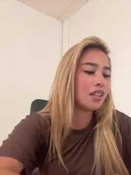 Justbribri01  live sex cam