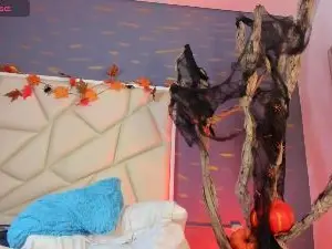 AntoniaPawg  live sex cam