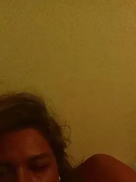 Bebota27  live sex cam