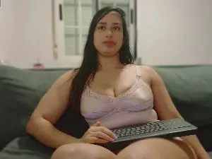 Vaniasofia  live sex cam