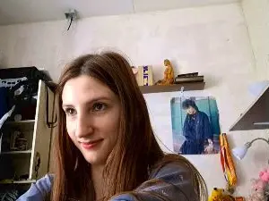 EssieCackowski  live sex cam