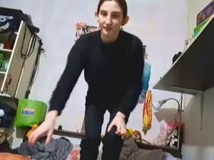 EssieCackowski  live sex cam