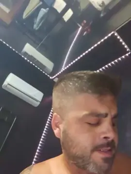 Gitanaygitano  live sex cam