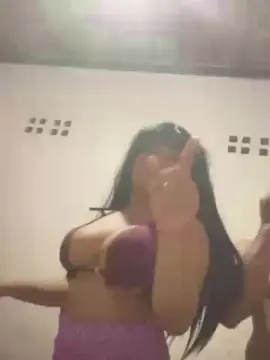 Naiara  live sex cam