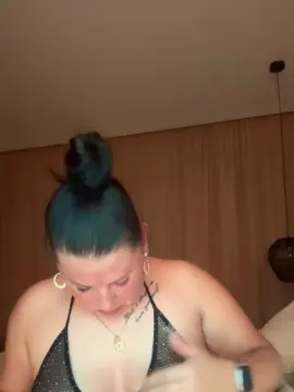 Xlinastarrx1  live sex cam