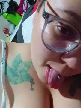 Dalmi2004  live sex cam