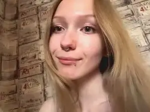 MarvaHelland  live sex cam